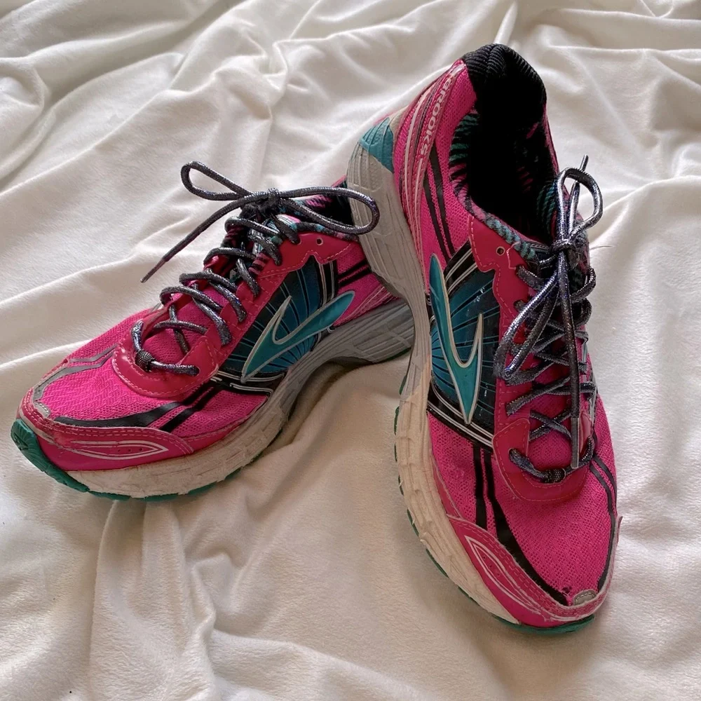 Brooks Adrenaline GTS 14 Pink Running Shoe Sz 7.5 Active Wear Work Out Athletic